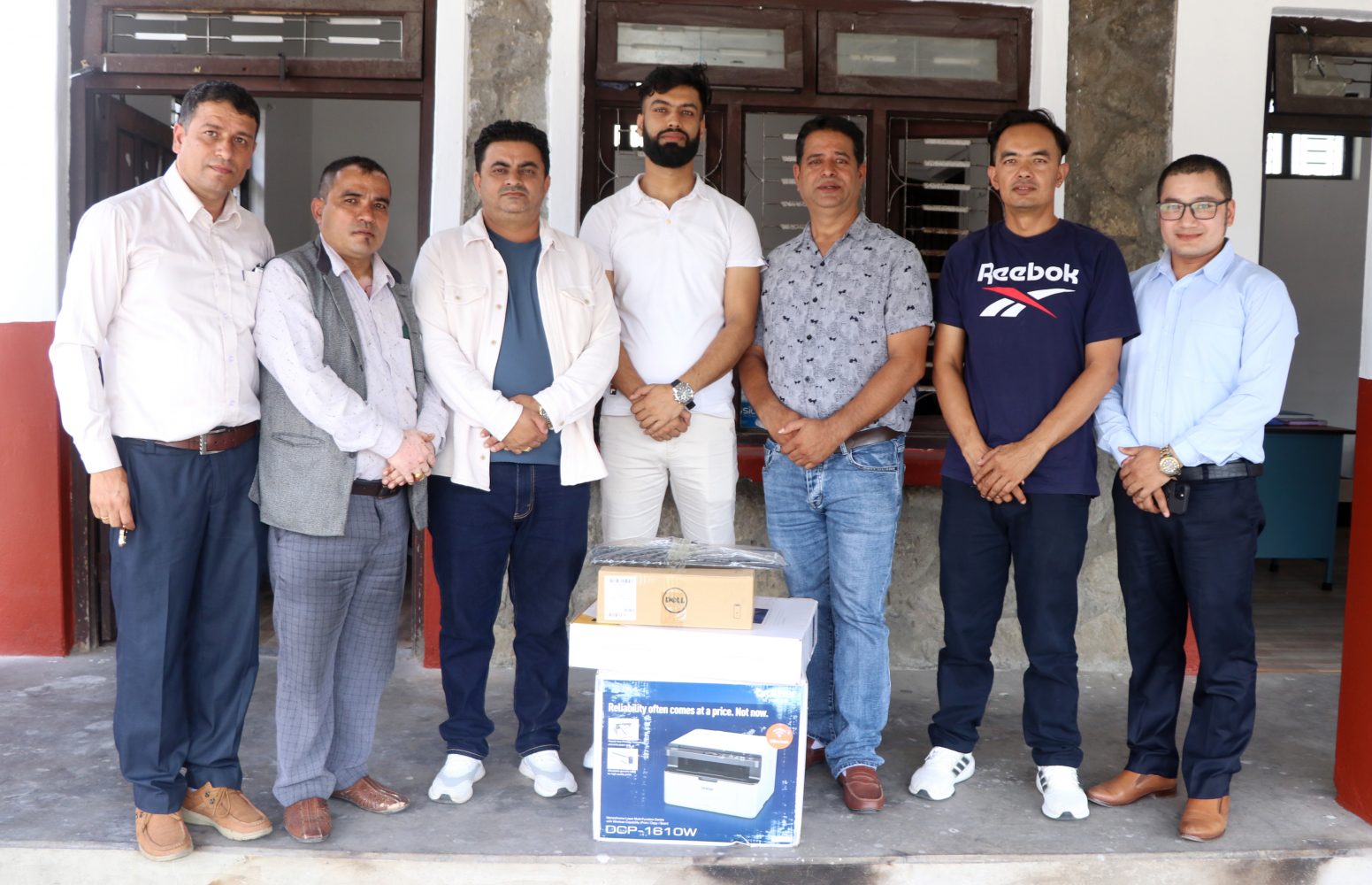 युनाइटेड क्लब पोखराद्धारा ५ कार्यालयमा कम्प्युटर र प्रिन्टर वितरण युनाइटेड क्लब पोखराद्धारा ५ कार्यालयमा कम्प्युटर र प्रिन्टर वितरण