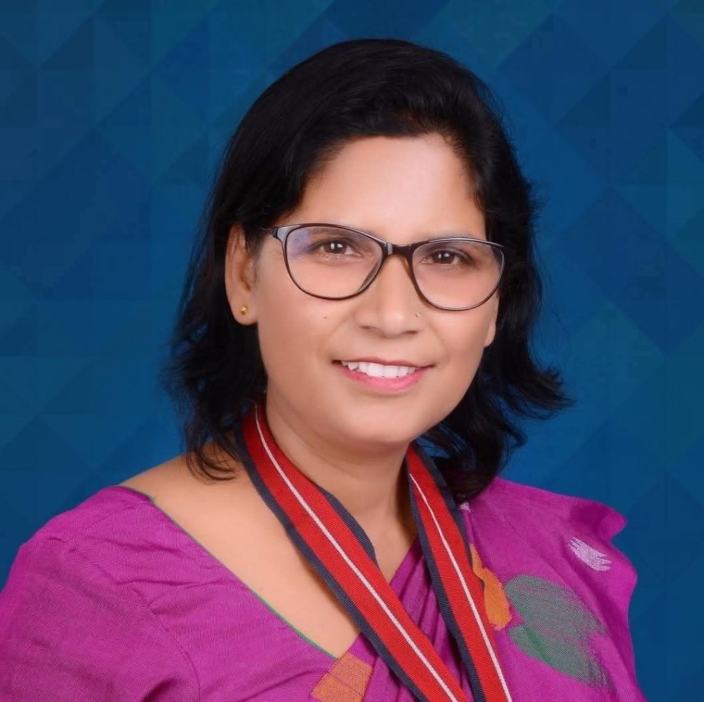 एमाले पदाधिकारीमा पद्मा अर्याल एक्ली महिला