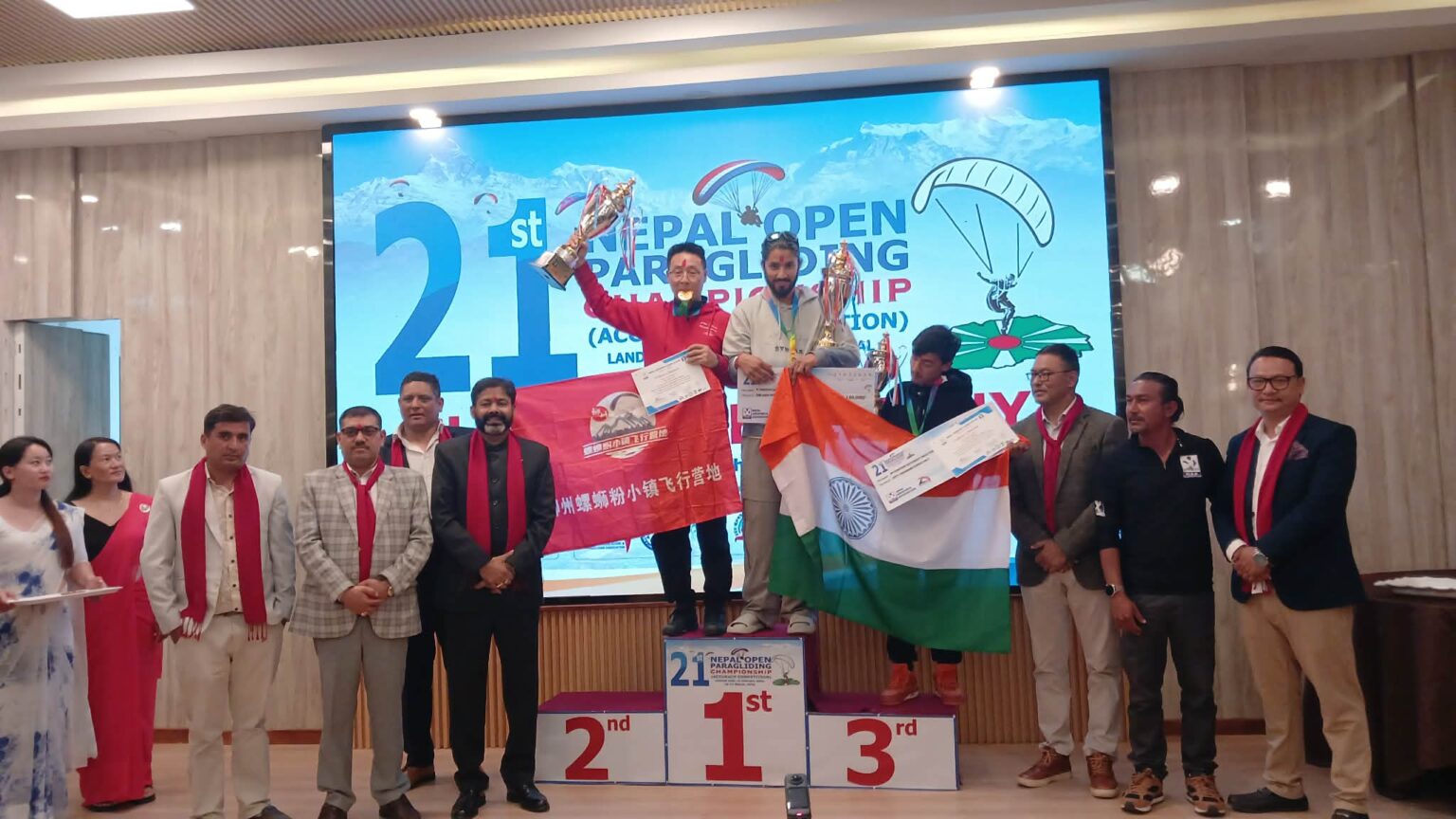 पोखरामा २१औँ खुला नेपाल प्याराग्लाइडिङ च्याम्पियनसिप–सम्पन्न:भारतका अक्षय र चीनका झाउ च्याम्पियन, महिलातर्फ कोङ सियाङ यान उत्कृष्ट
