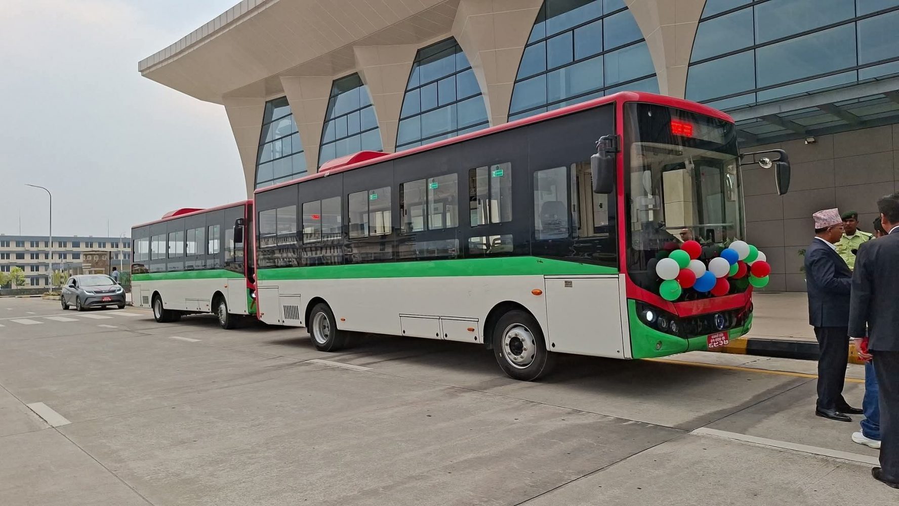 पोखरा विमानस्थलदेखि अमरसिंह चोकसम्म निःशुल्क विद्युतीय सटल बस सेवा सुरु पोखरा विमानस्थलदेखि अमरसिंह चोकसम्म निःशुल्क विद्युतीय सटल बस सेवा सुरु