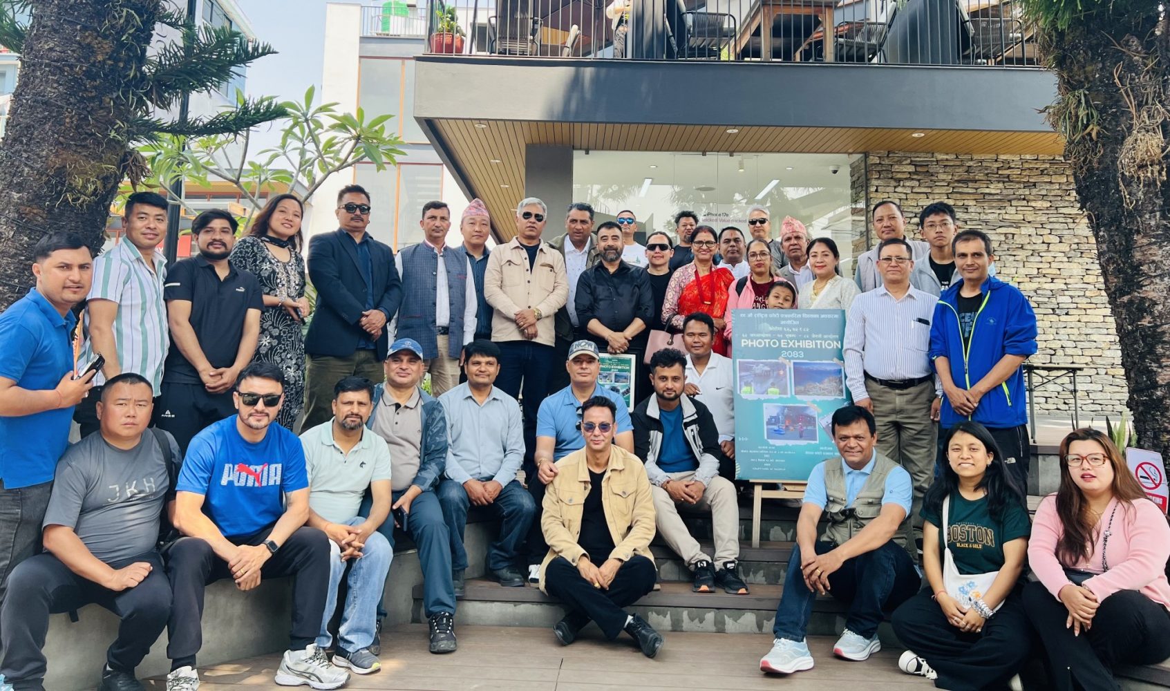 एकै थलोमा जनआन्दोलन, भूकम्प र जेनजी आन्दोलनको फोटो